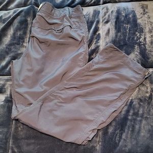 Women's Columbia Omni-Shade dark gray size 14 pant